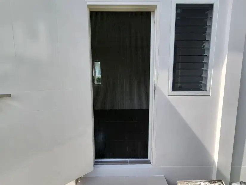 วิธีเลือกมุ้งลวดประตู