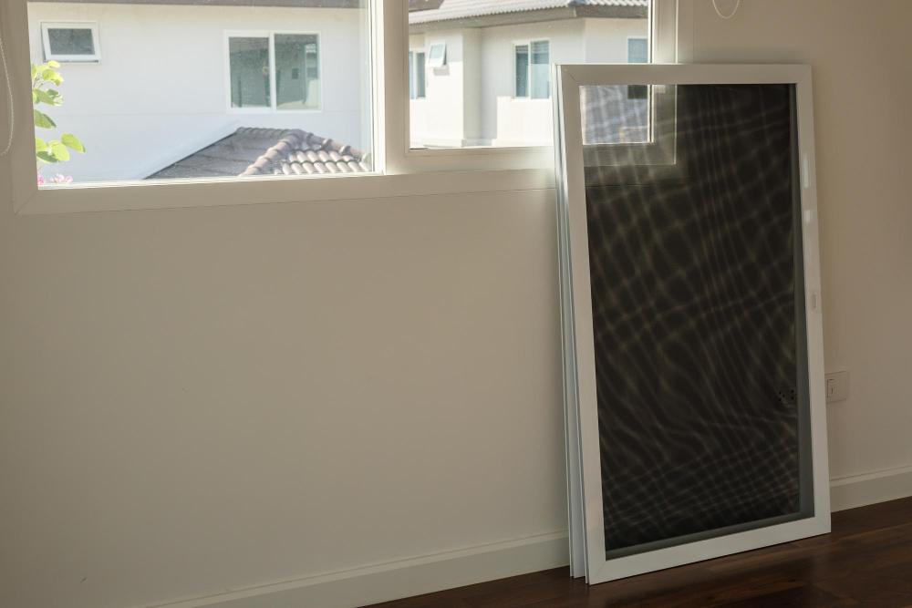 ติดตั้งมุ้งลวดเสริมตะแกรงเหล็ก